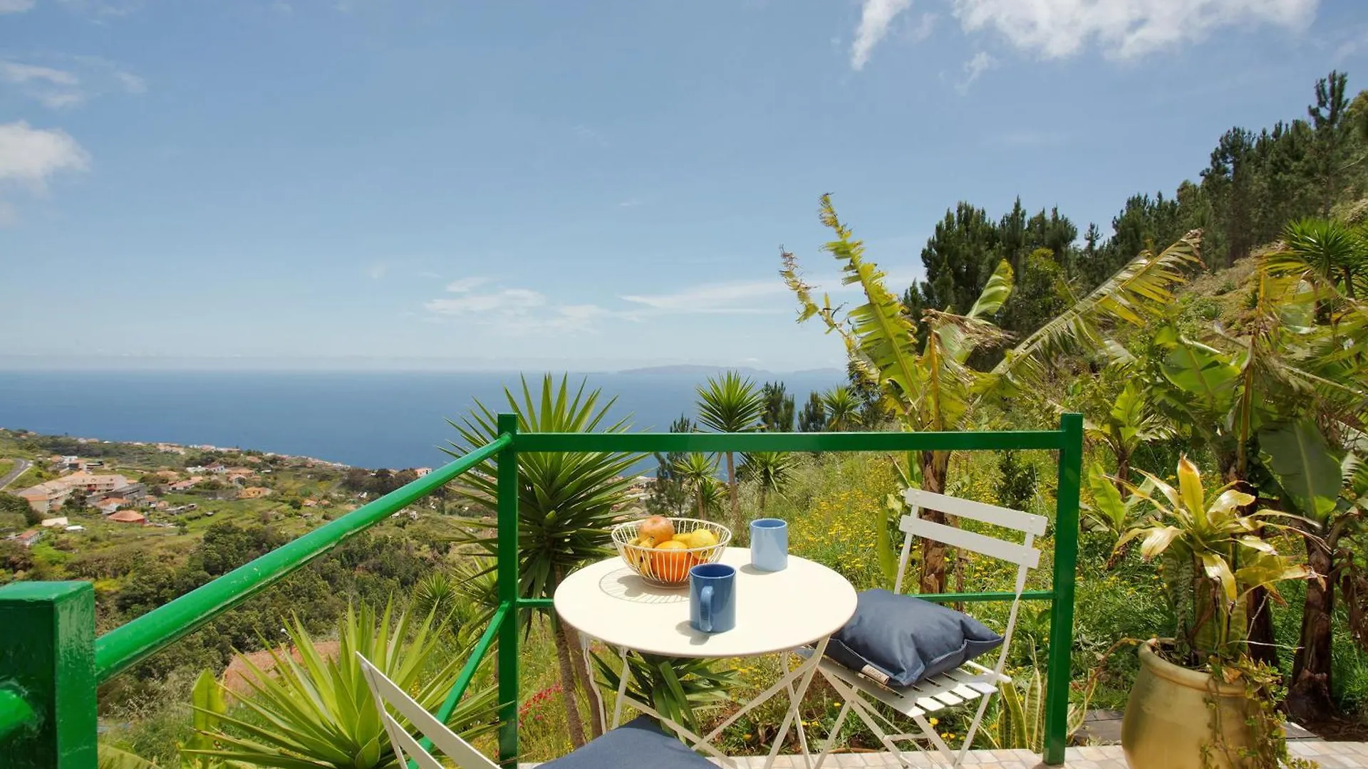Private House Bungalows Mountain Caniço