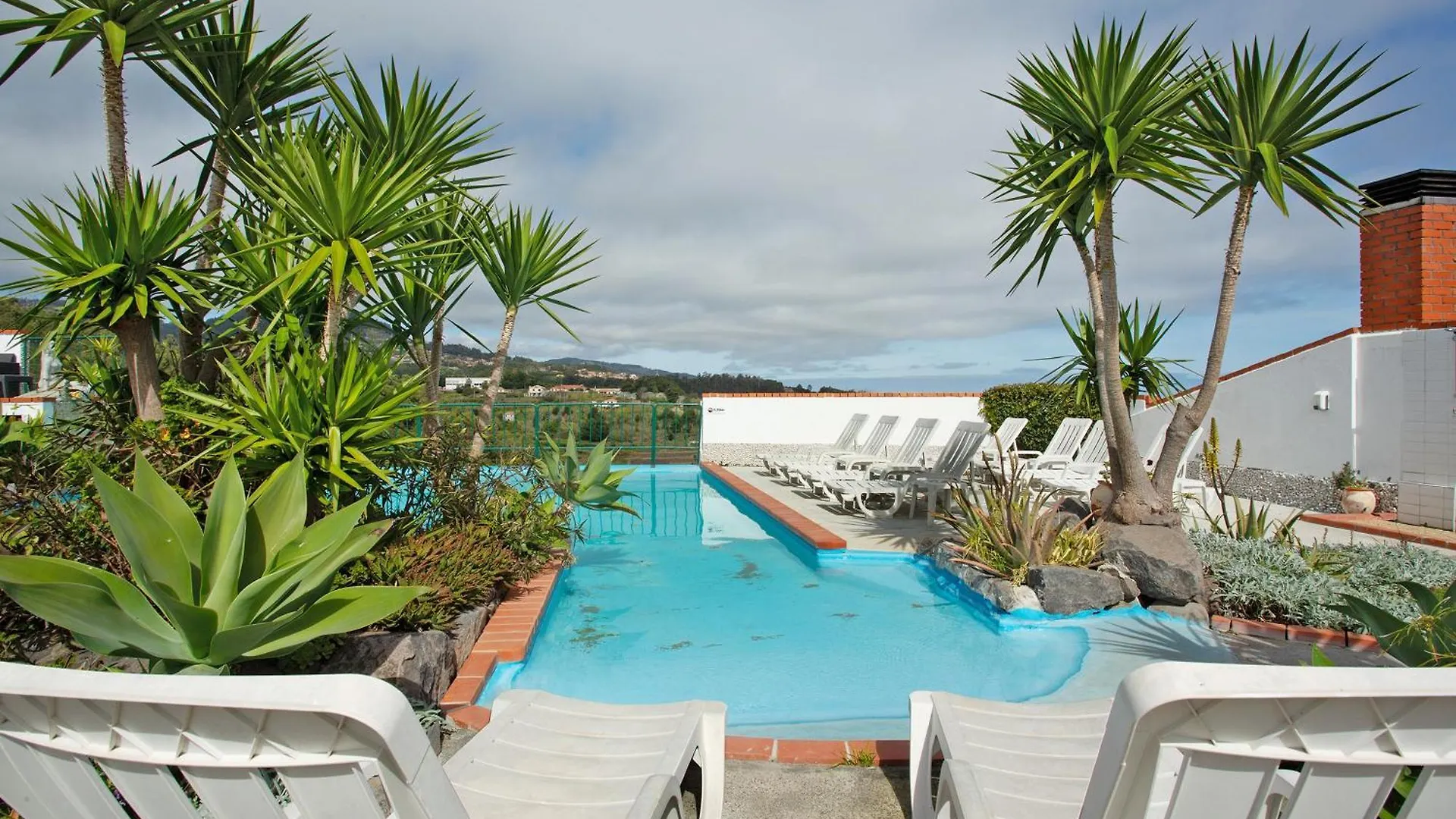 פארק נופש קאניקו Private House Bungalows Mountain פורטוגל